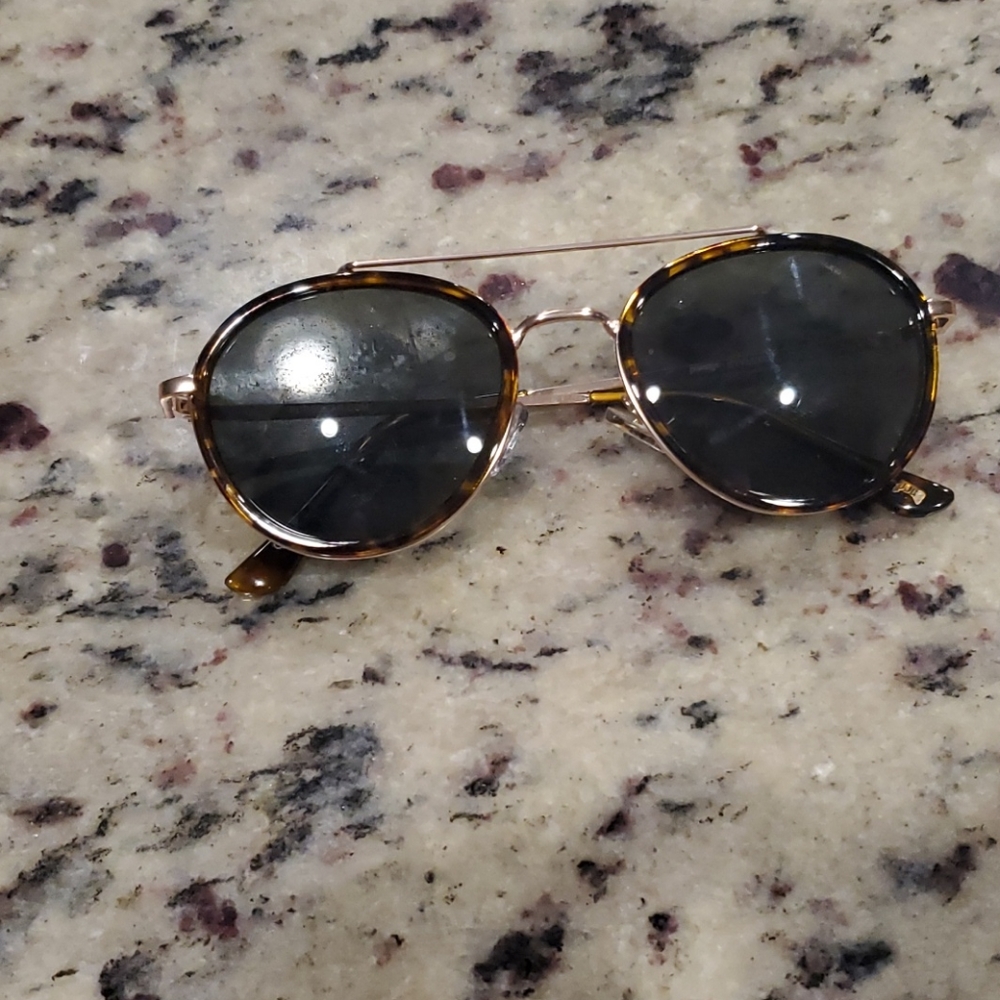 Posh Fashion sunglasses 😎